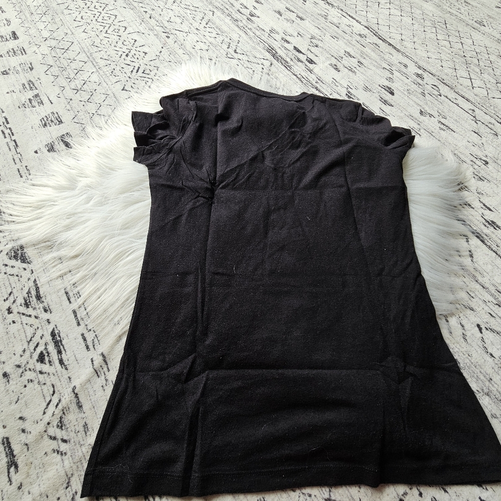 Fox V-neck Tee - Picture 3 of 3
